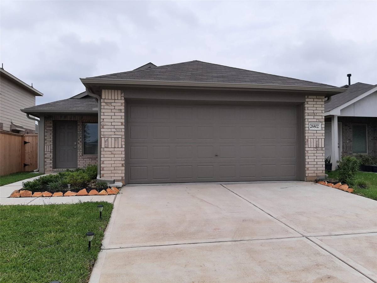 Apartment for rent at 26802 Cenzontle Dr, Katy, TX 77493