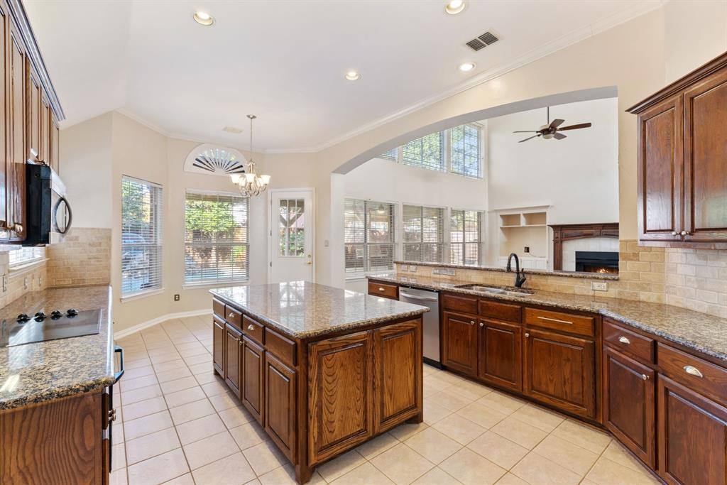 Apartment for rent at 2021 Country Brook Lane, Allen, TX 75002