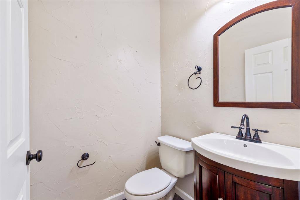 Apartment for rent at 2021 Country Brook Lane, Allen, TX 75002