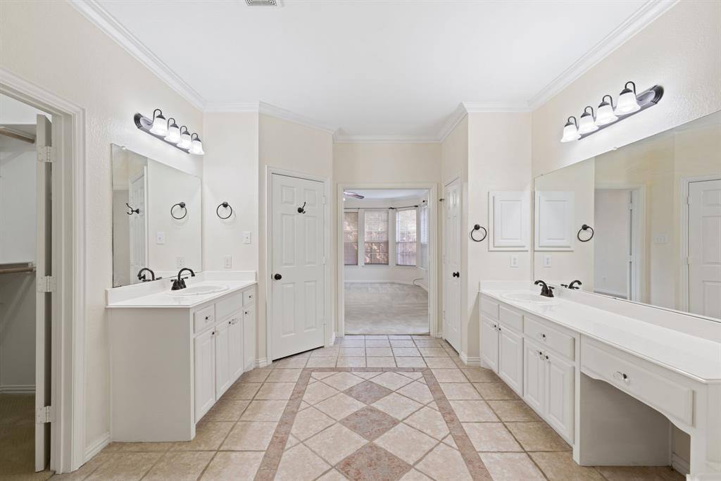 Apartment for rent at 2021 Country Brook Lane, Allen, TX 75002