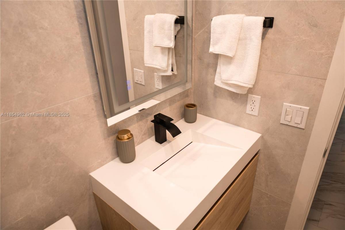 Apartment for rent at 224 Meridian Ave #224-6, Miami Beach, FL 33139