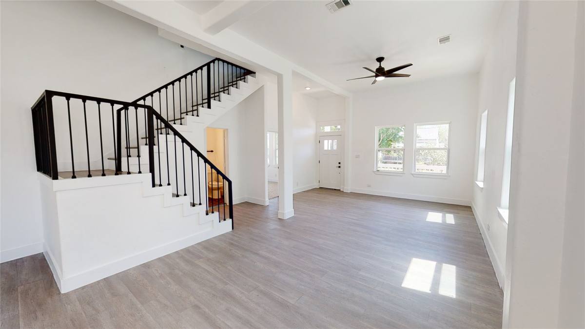 Apartment for rent at 3808 Ave L, Galveston, TX 77550