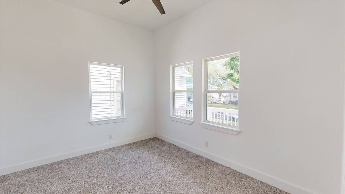 Apartment for rent at 3808 Ave L, Galveston, TX 77550