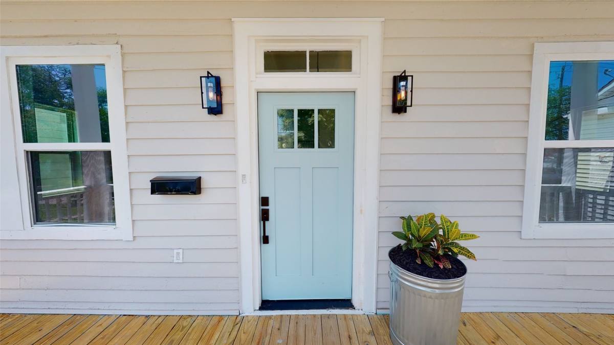 Apartment for rent at 3808 Ave L, Galveston, TX 77550
