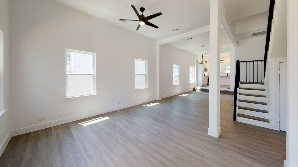 Apartment for rent at 3808 Ave L, Galveston, TX 77550