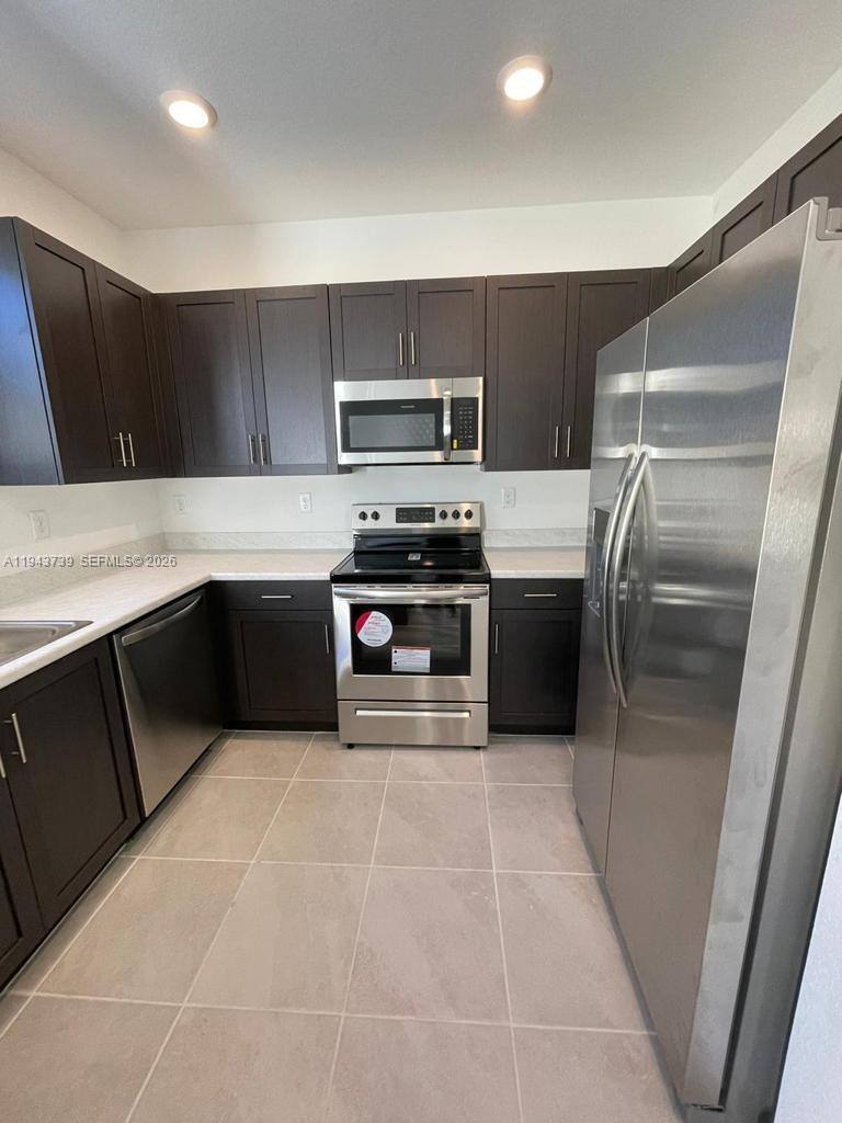 Townhouse for rent at 2634 SE 11th Court, Homestead, FL 33035