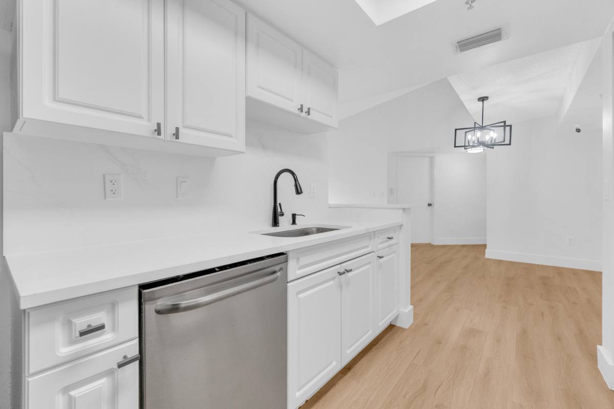 Apartment for rent at 400 Crestwood Court N #420, West Palm Beach, FL 33411