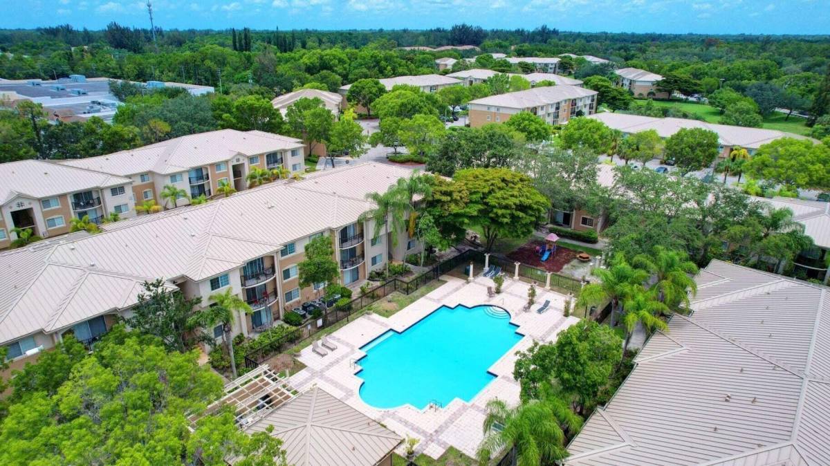 Apartment for rent at 400 Crestwood Court N #420, West Palm Beach, FL 33411