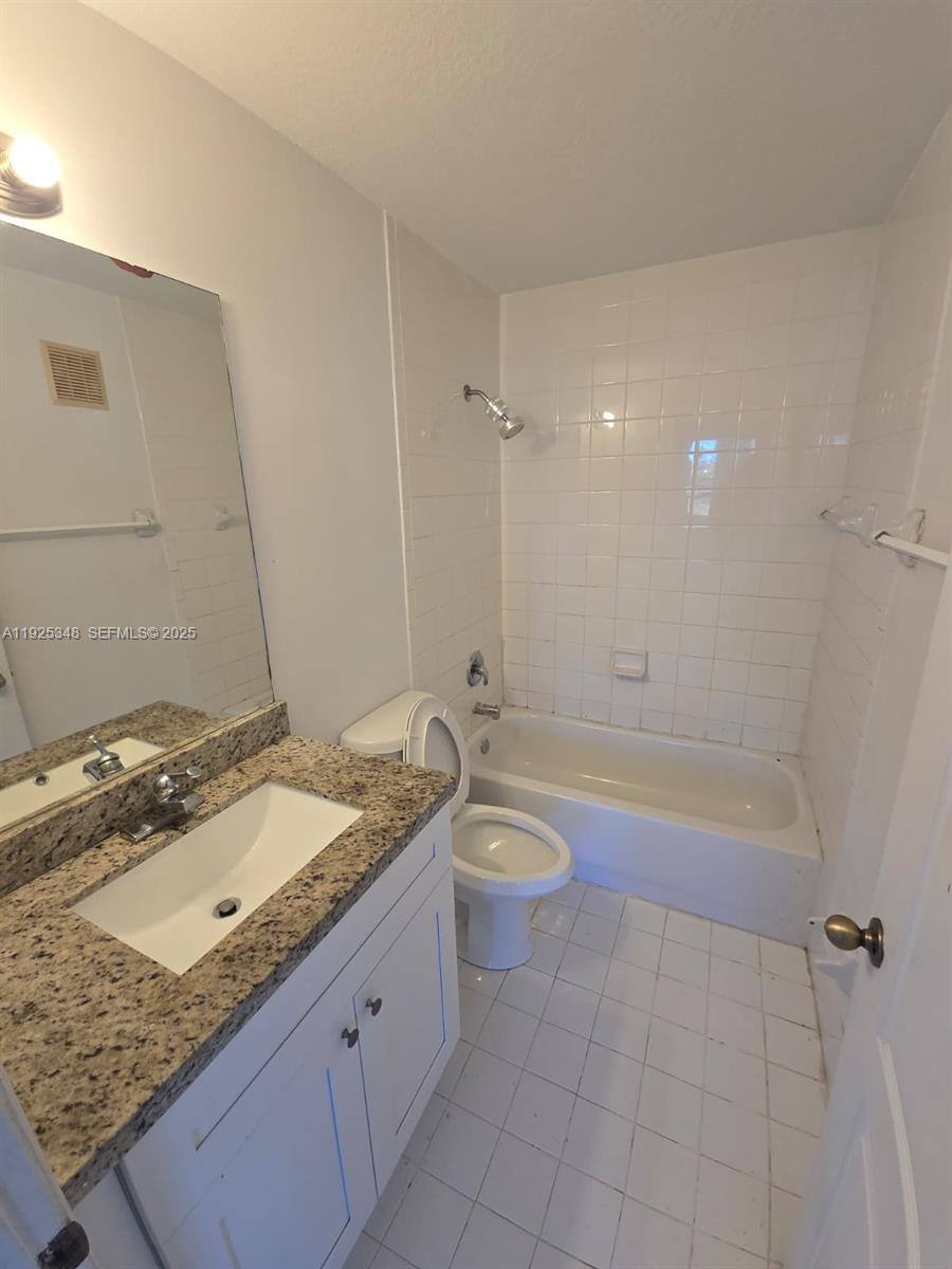 Apartment for rent at 4415 SW 160th Ave #202, Hollywood, FL 33027
