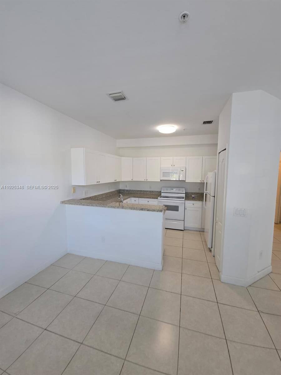 Apartment for rent at 4415 SW 160th Ave #202, Hollywood, FL 33027