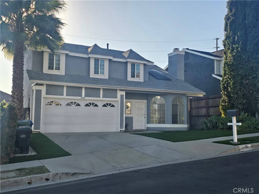 Apartment for rent at 11608 Luanda St, Sylmar, CA 91342