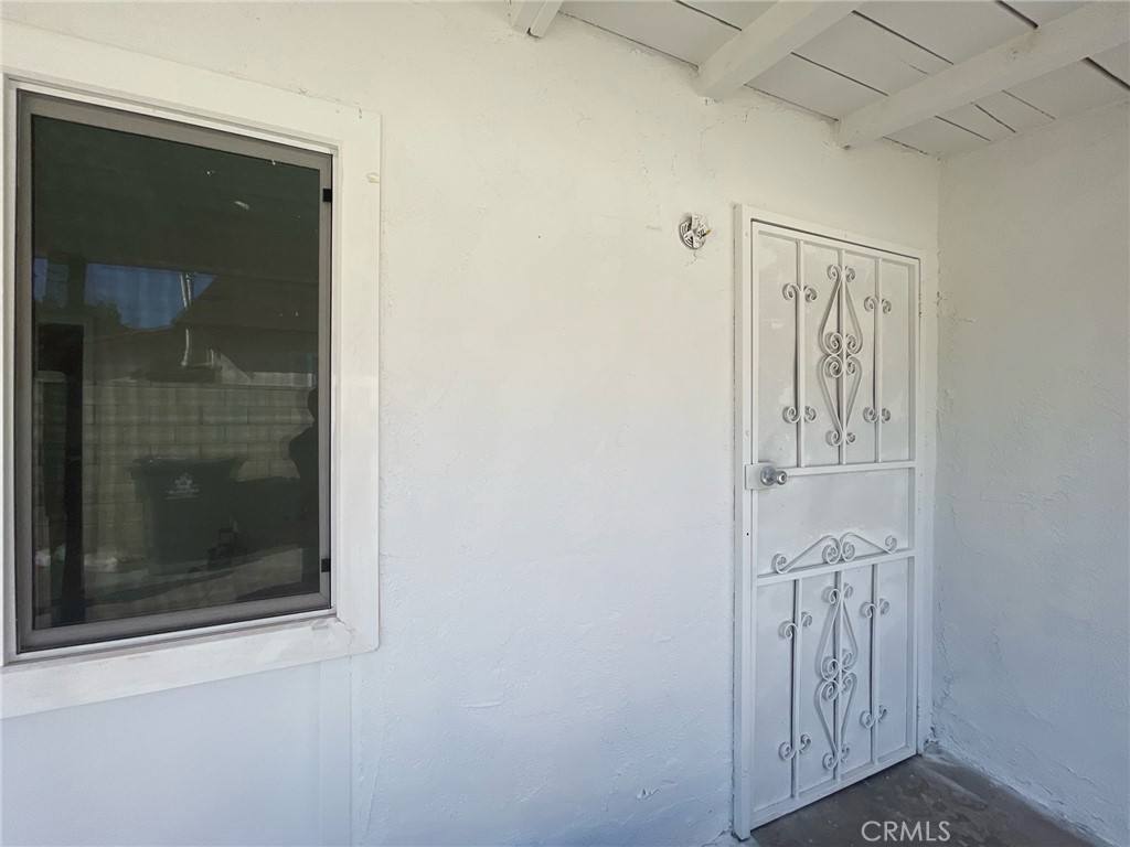 Apartment for rent at 924 W Chestnut Ave #9241 2, Santa Ana, CA 92703