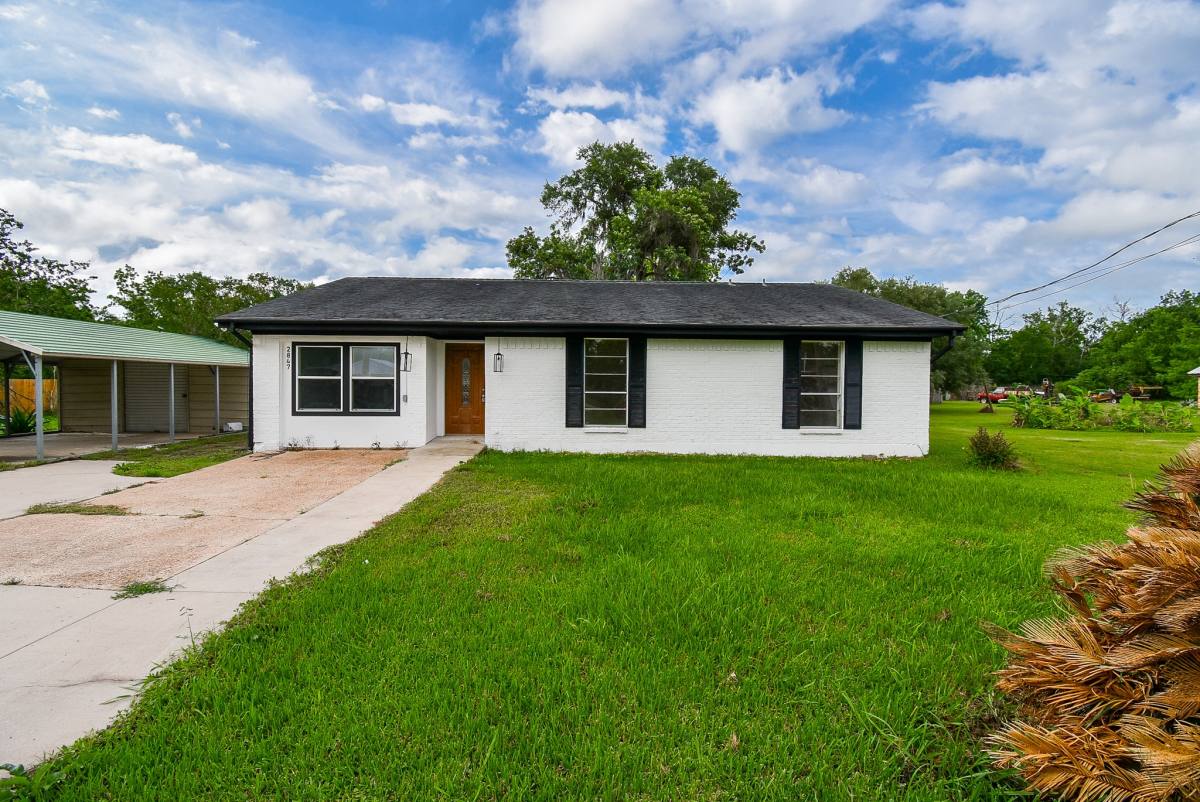 Apartment for rent at 2847 County Rd #510A, Brazoria, TX 77422