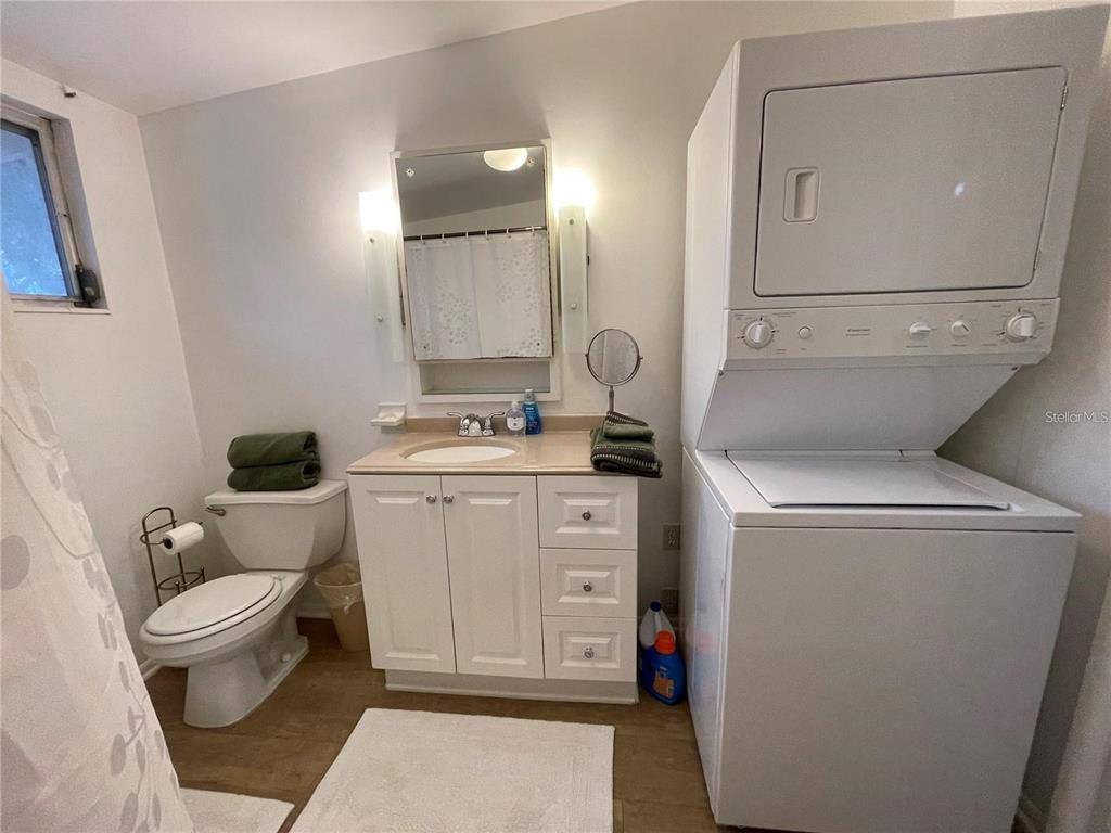 Apartment for rent at 1270 5th St, Sarasota, FL 34236