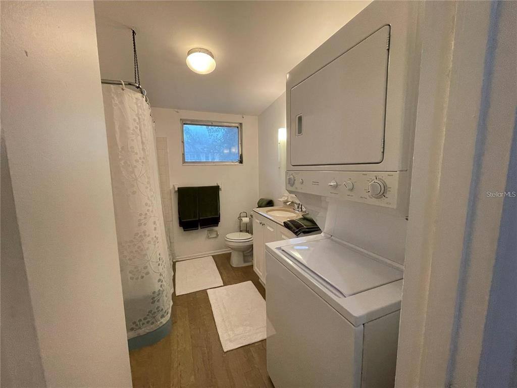 Apartment for rent at 1270 5th St, Sarasota, FL 34236