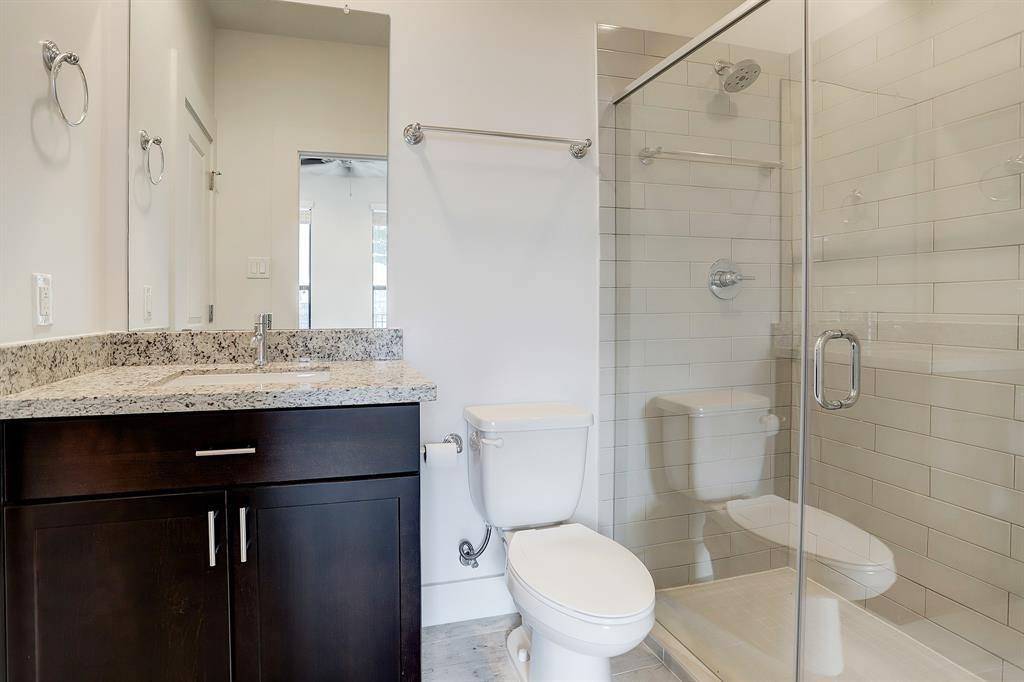 Apartment for rent at 2114 Sabine St, Houston, TX 77007
