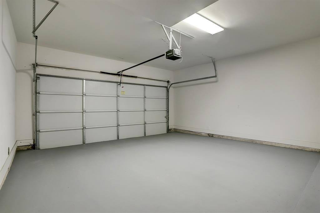 Apartment for rent at 2114 Sabine St, Houston, TX 77007