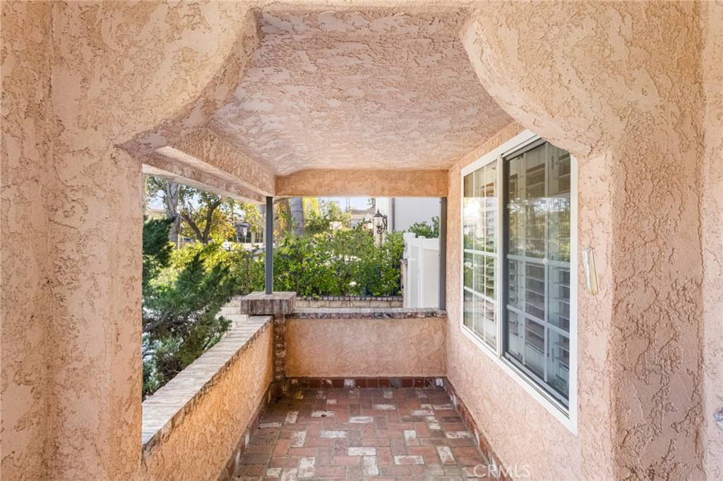 Apartment for rent at 5227 Bellaire Ave, Valley Village, CA 91607