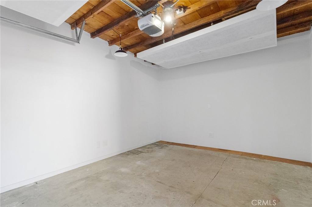 Apartment for rent at 5227 Bellaire Ave, Valley Village, CA 91607