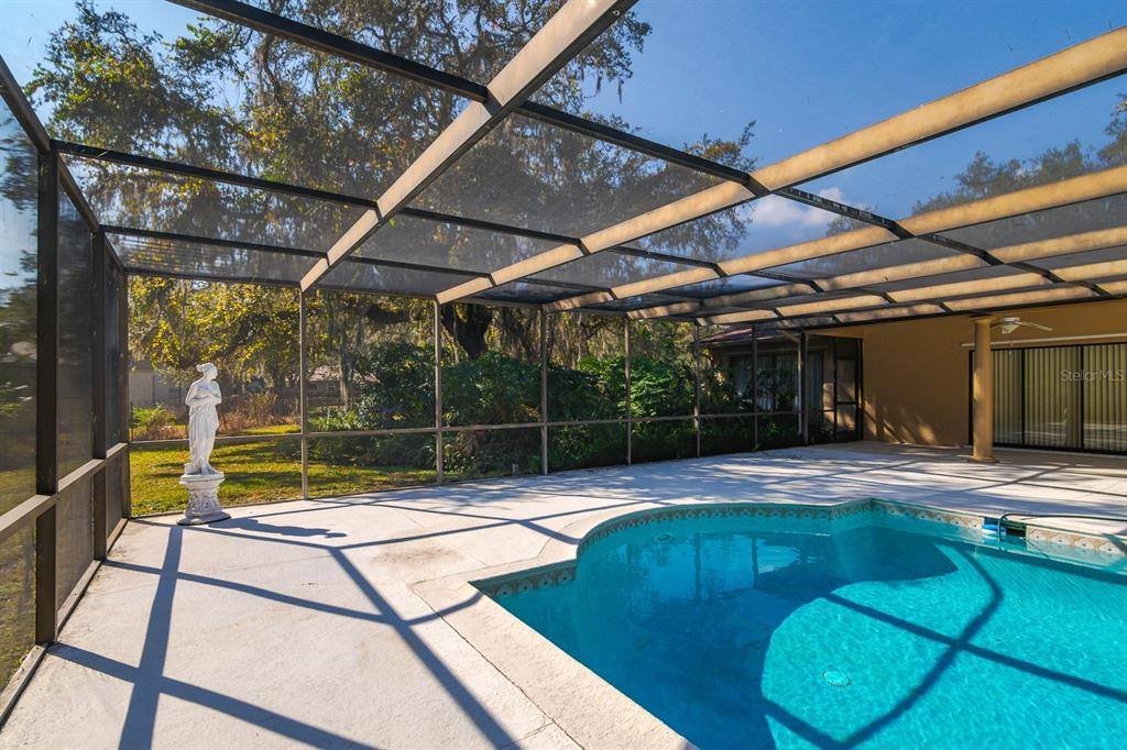 Apartment for rent at 10206 Lakeview Dr, New Port Richey, FL 34654