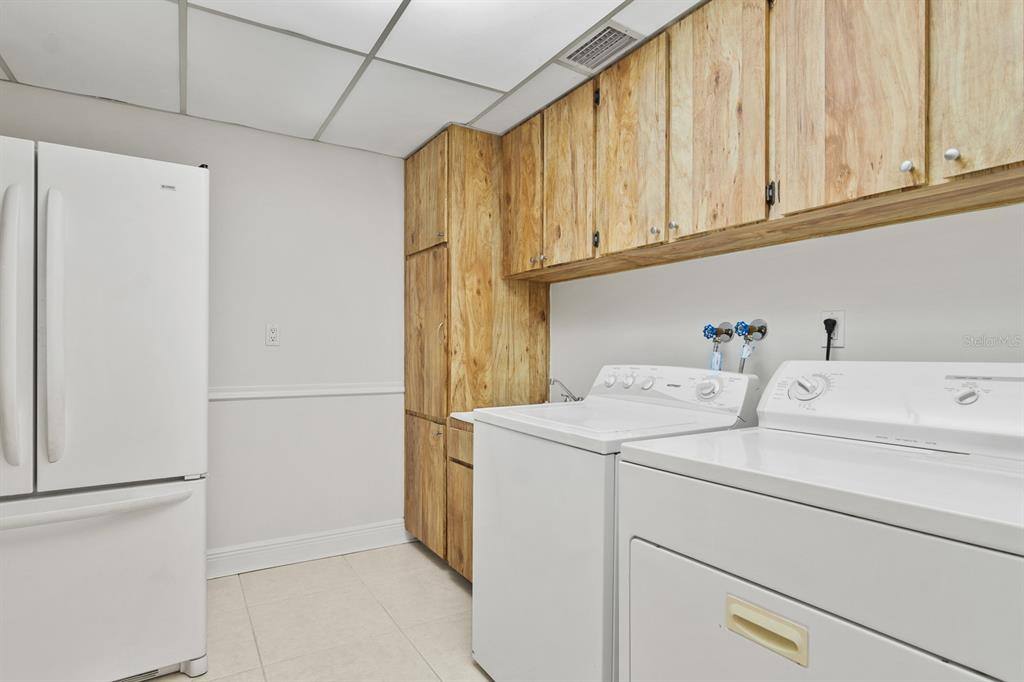 Apartment for rent at 10206 Lakeview Dr, New Port Richey, FL 34654
