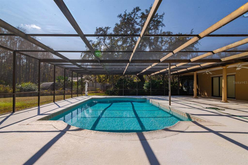 Apartment for rent at 10206 Lakeview Dr, New Port Richey, FL 34654