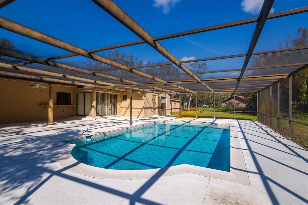 Apartment for rent at 10206 Lakeview Dr, New Port Richey, FL 34654