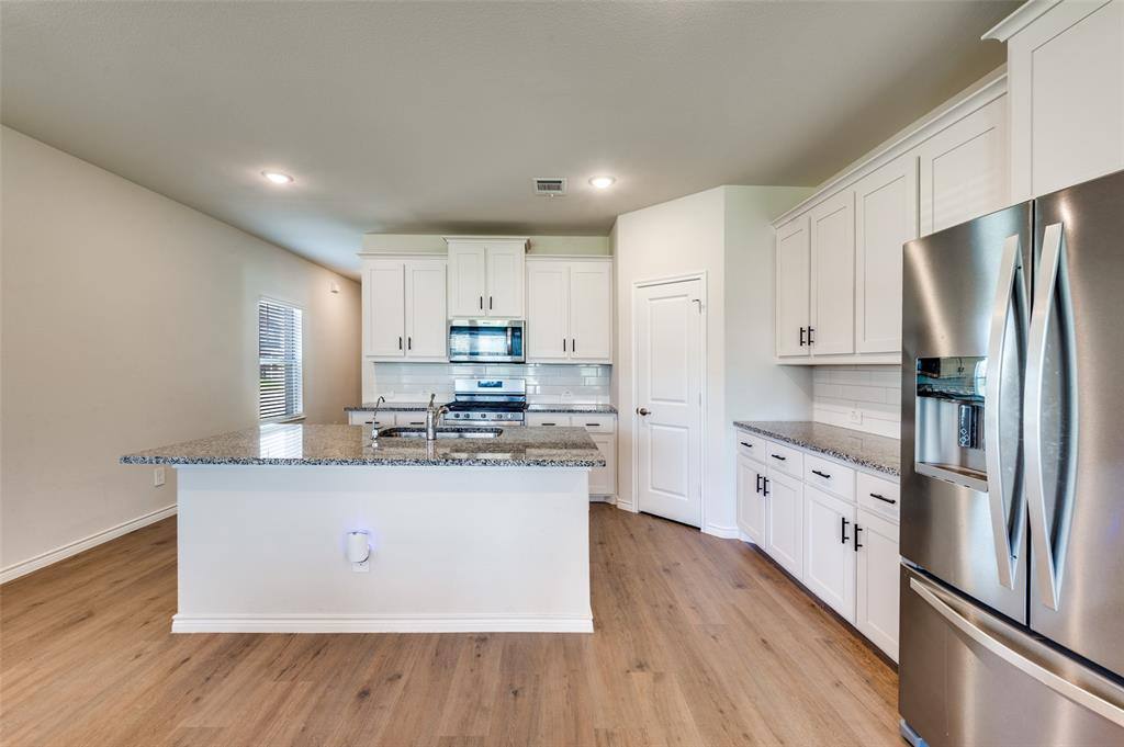 Apartment for rent at 3876 Lyndhurst Ave, Little Elm, TX 75068