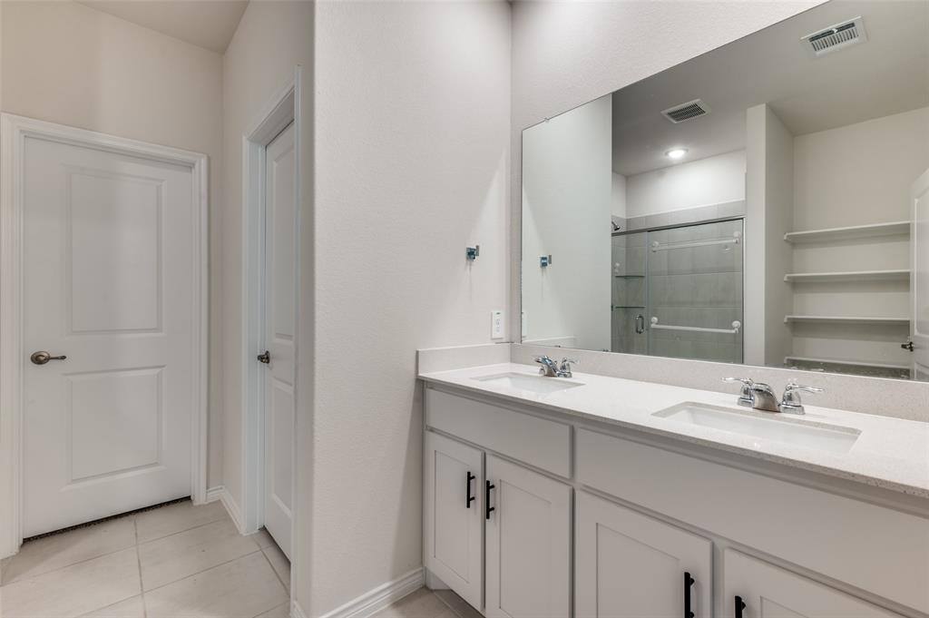 Apartment for rent at 3876 Lyndhurst Ave, Little Elm, TX 75068