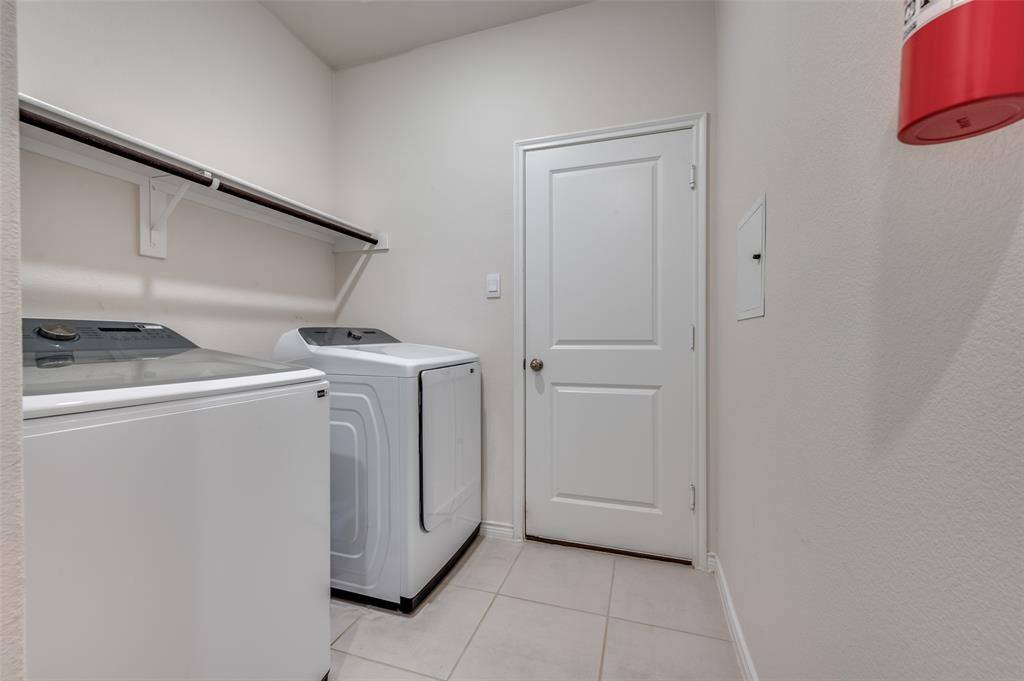 Apartment for rent at 3876 Lyndhurst Ave, Little Elm, TX 75068