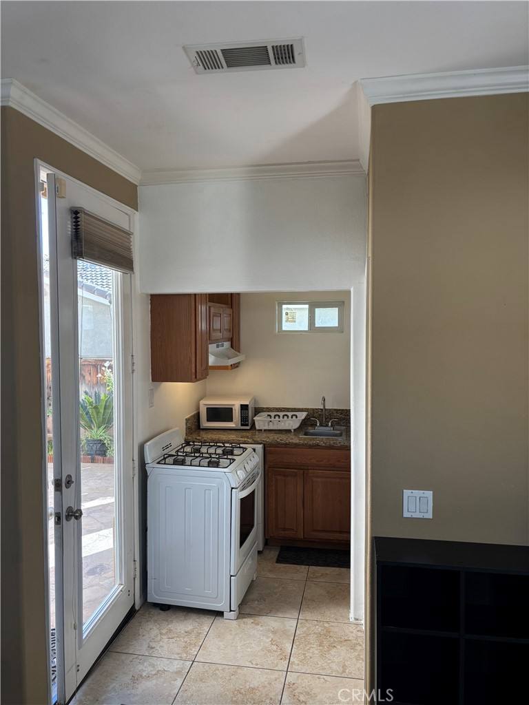 Apartment for rent at 9840 Shadow Mountain Dr, Moreno Valley, CA 92557