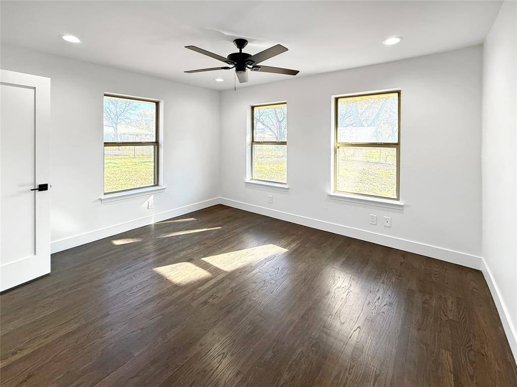 Apartment for rent at 425 Chesier Rd #425, Lancaster, TX 75146