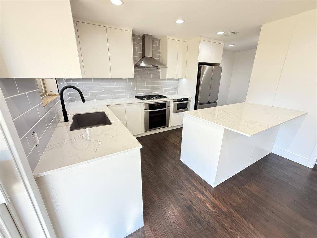 Apartment for rent at 425 Chesier Rd #425, Lancaster, TX 75146