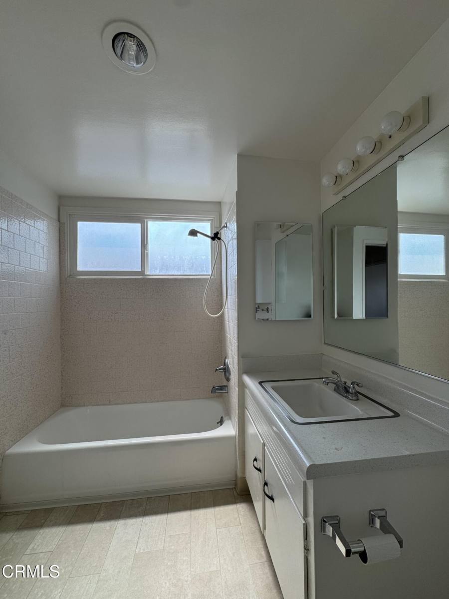 Apartment for rent at 507 Ave G #507H, Redondo Beach, CA 90277