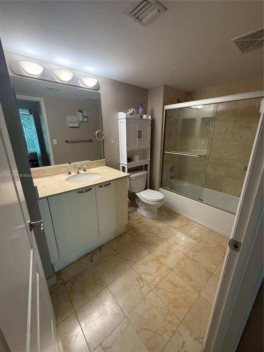 Apartment for rent at 2101 Brickell Ave #508, Miami, FL 33129
