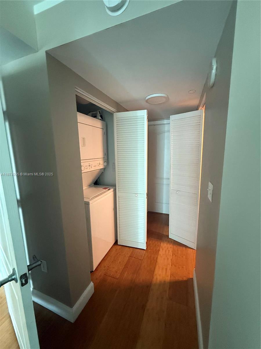 Apartment for rent at 2101 Brickell Ave #508, Miami, FL 33129