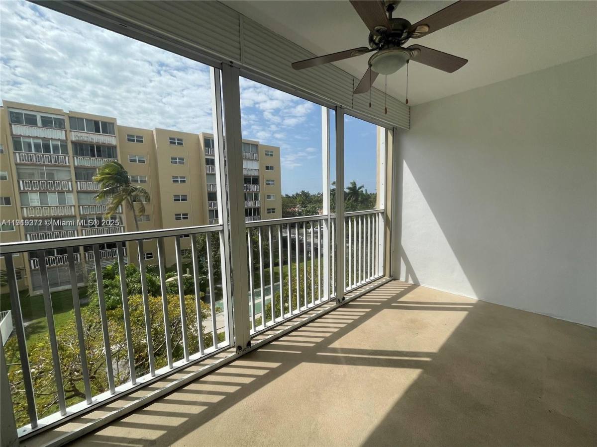 Condo for rent at 620 NE 12th Ave #406, Hallandale, FL 33009