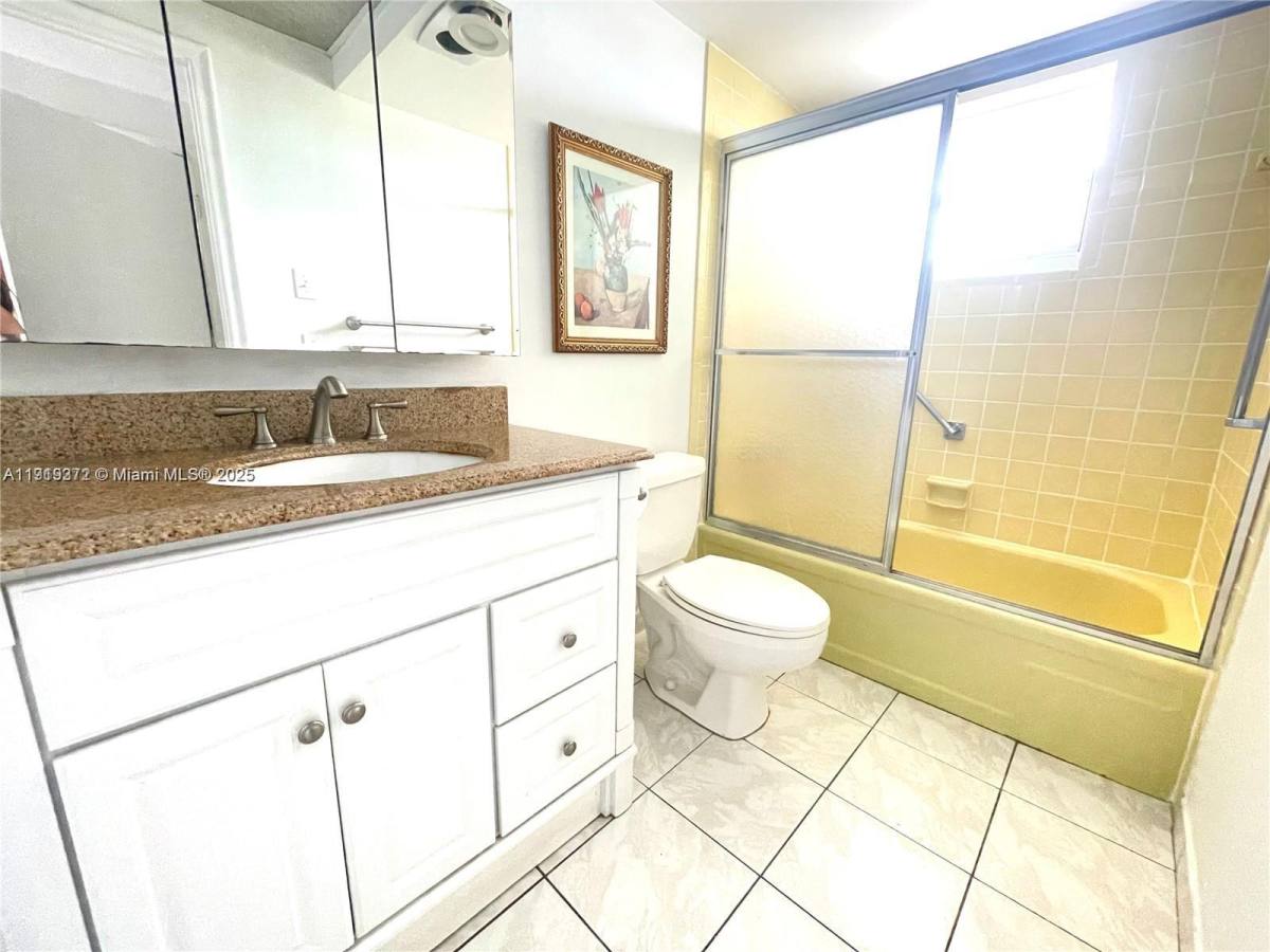 Condo for rent at 620 NE 12th Ave #406, Hallandale, FL 33009