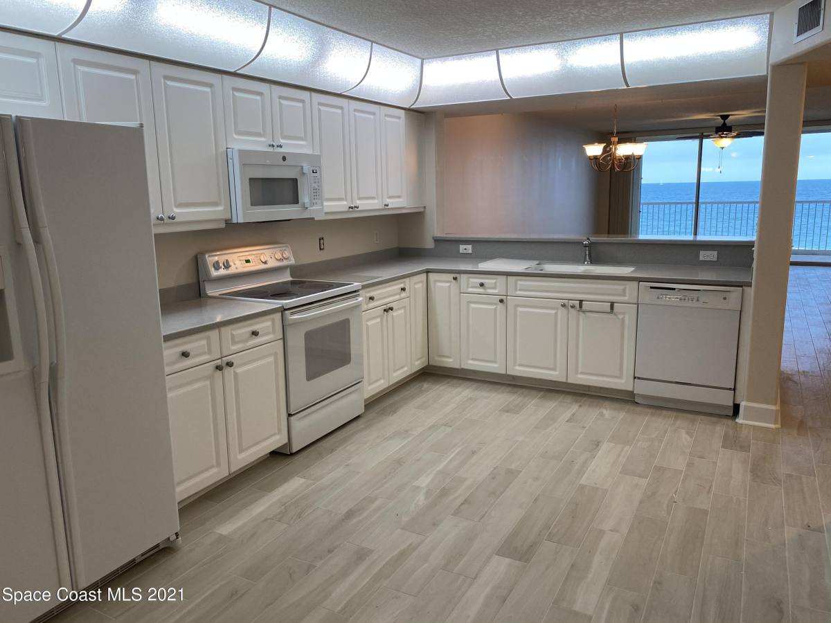 Condo for rent at 735 N Highway 735-303, Indialantic, FL 32903