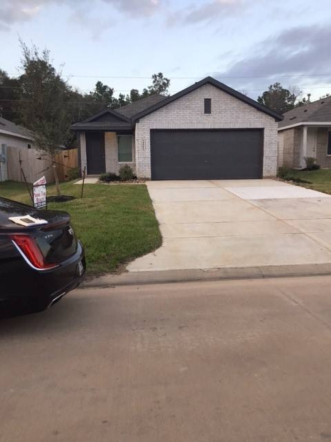 Apartment for rent at 14861 N Ascot Bend Circle, Conroe, TX 77306