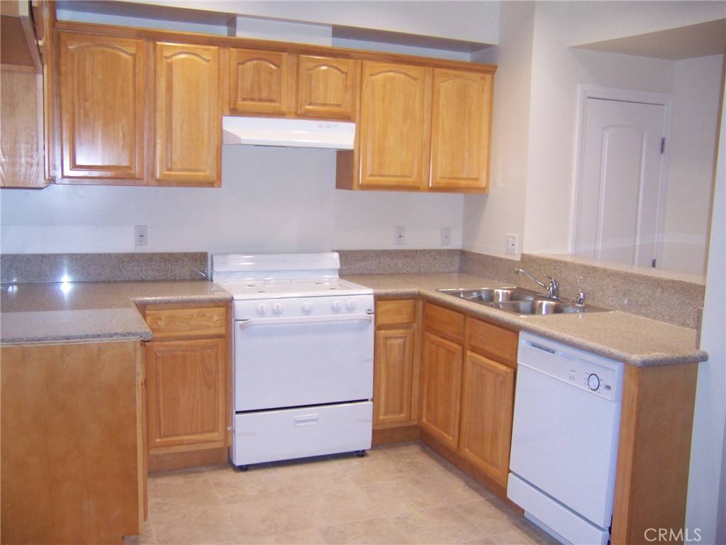 Apartment for rent at 4438 Vista Del Monte Ave #202, Sherman Oaks, CA 91403