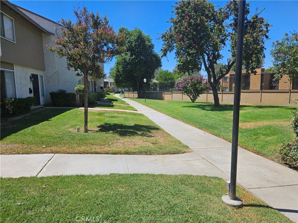 Townhouse for rent at 1151 Clark St, Riverside, CA 92501