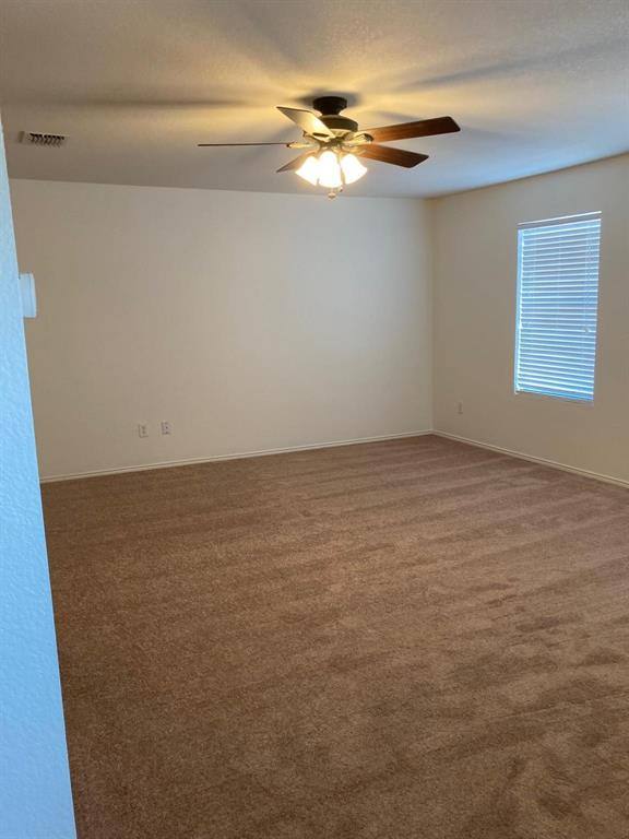 Apartment for rent at 12638 Carpenter Lane, Rhome, TX 76078