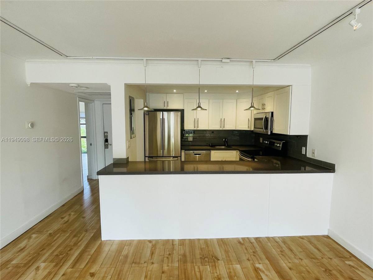 Apartment for rent at 1650 NE 115th St #311, Miami, FL 33181
