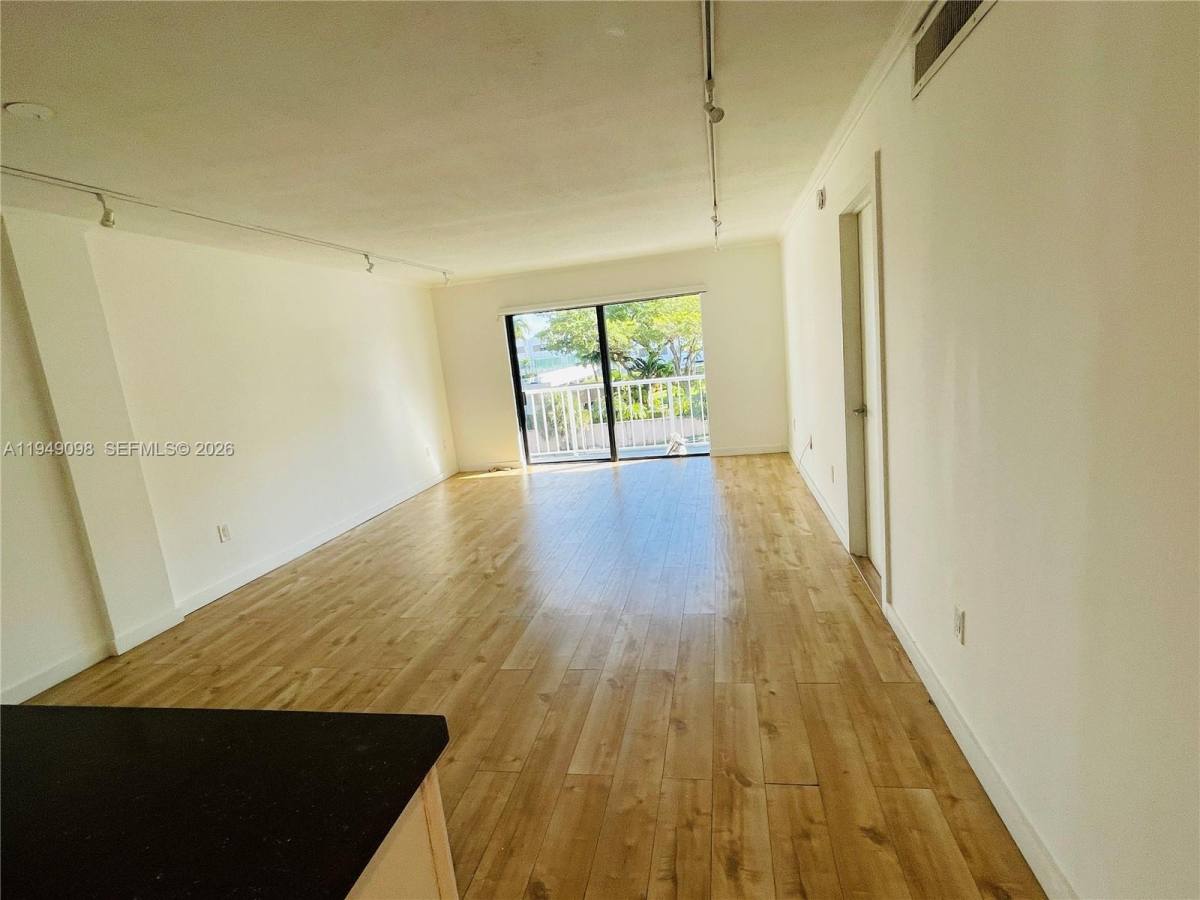 Apartment for rent at 1650 NE 115th St #311, Miami, FL 33181