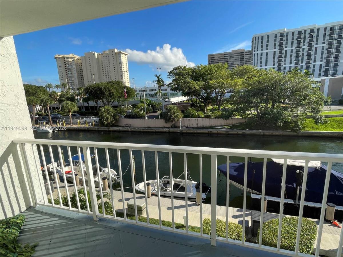 Apartment for rent at 1650 NE 115th St #311, Miami, FL 33181