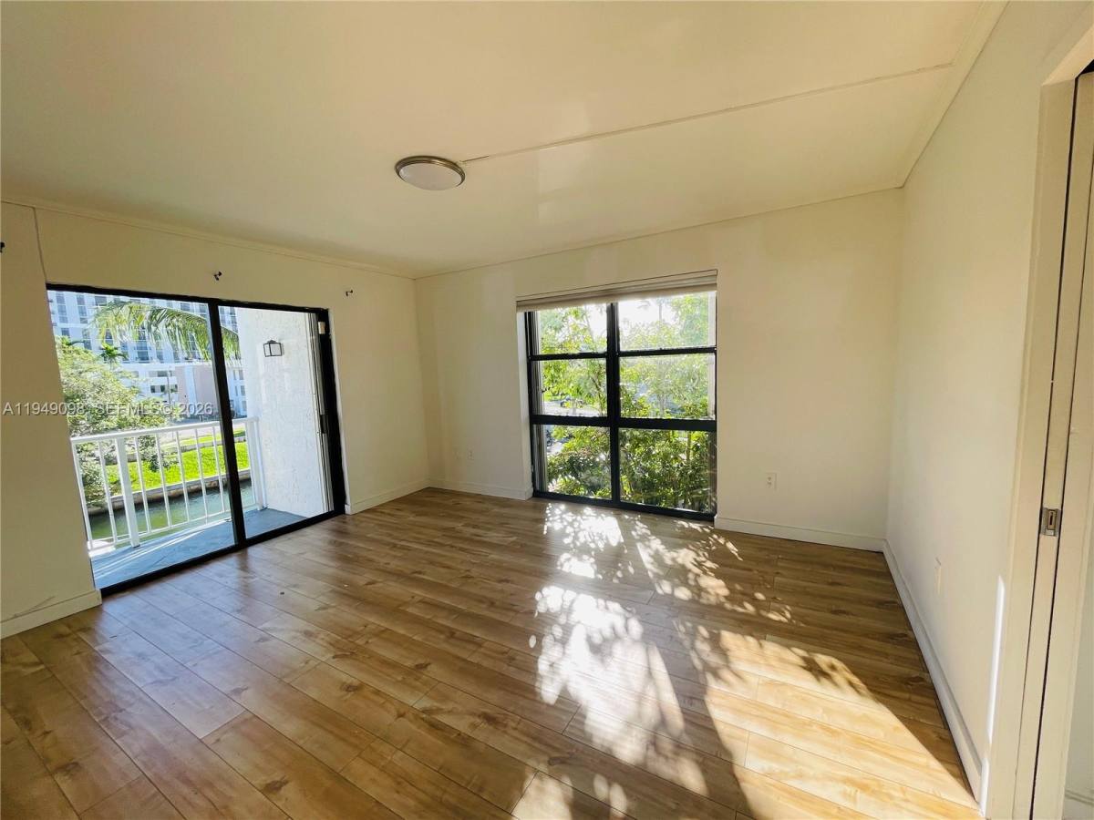 Apartment for rent at 1650 NE 115th St #311, Miami, FL 33181