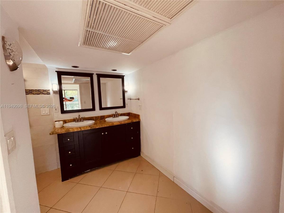 Apartment for rent at 1650 NE 115th St #311, Miami, FL 33181