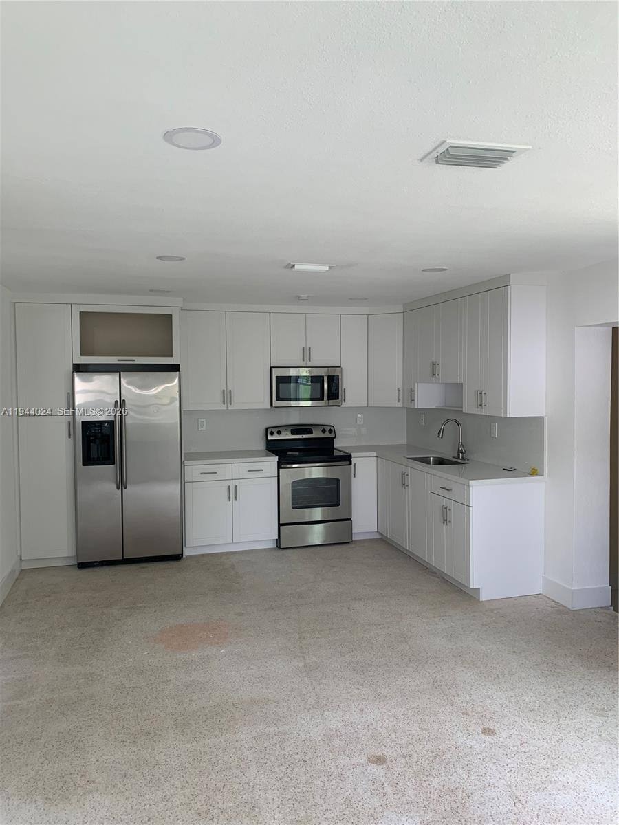 Apartment for rent at 6740 Park St #1, Hollywood, FL 33024