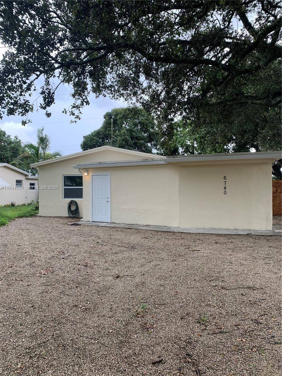Apartment for rent at 6740 Park St #1, Hollywood, FL 33024